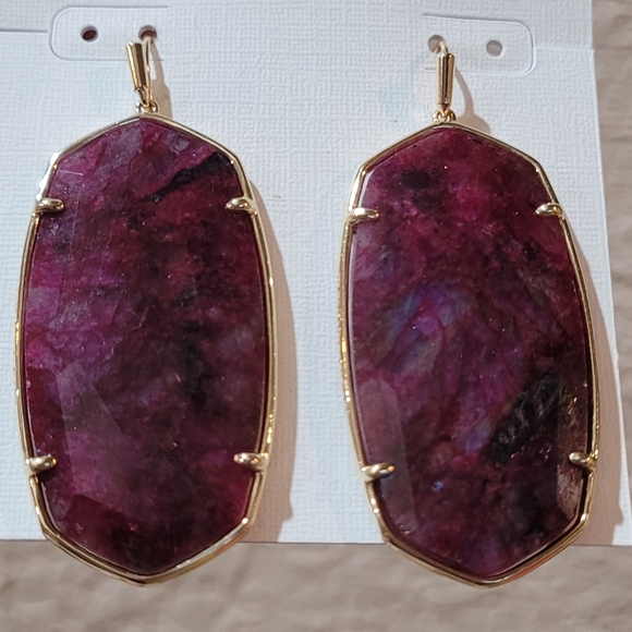 Kendra Scott Faceted Danielle Earrings Raspberry Labradorite in Gold - Picture 2 of 14